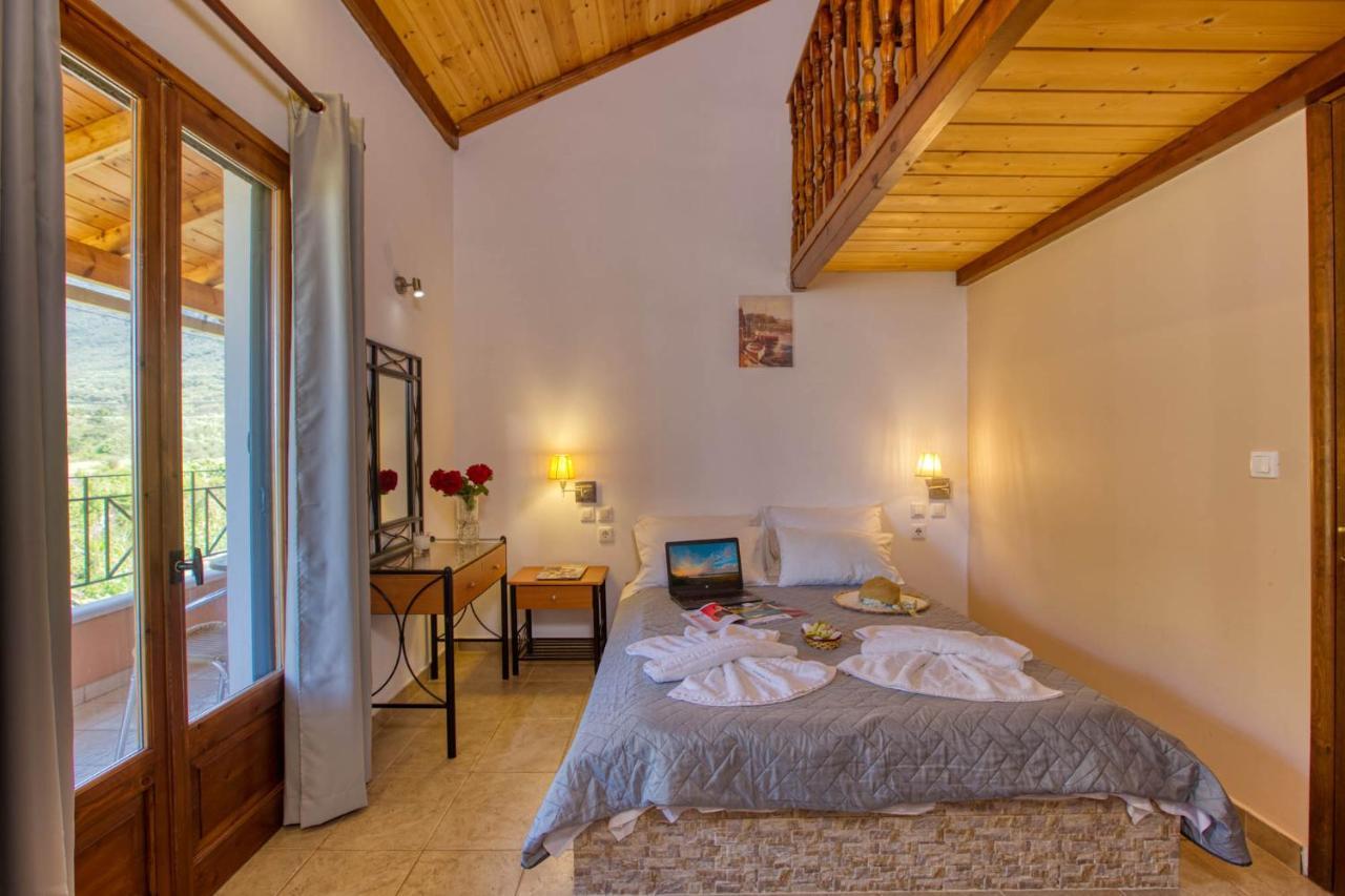 Ferienwohnung Christinas Lofts Ágios Matthaíos Exterior foto
