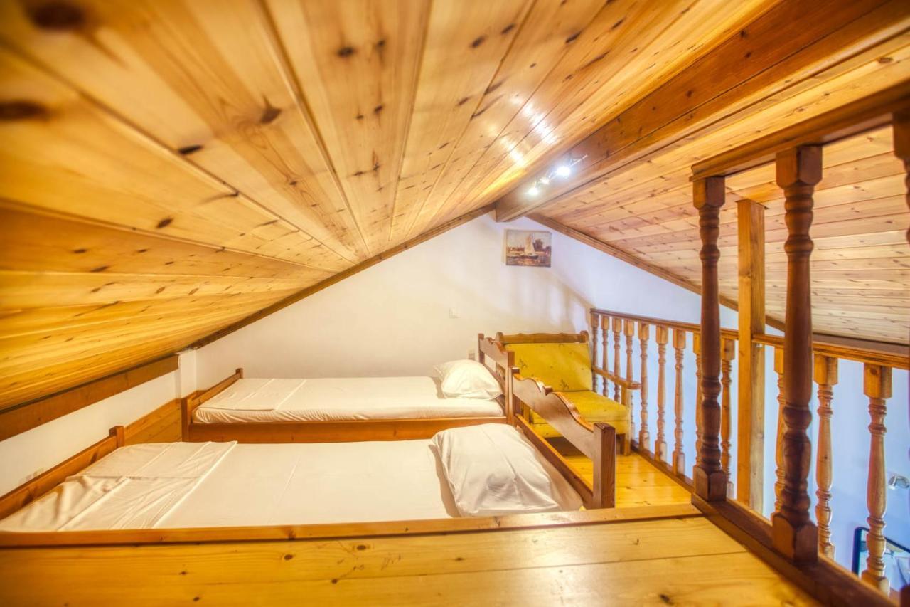 Ferienwohnung Christinas Lofts Ágios Matthaíos Exterior foto