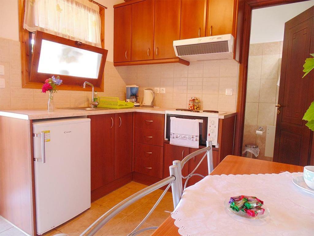Ferienwohnung Christinas Lofts Ágios Matthaíos Exterior foto